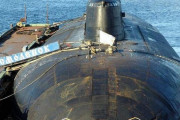 昔のロシアの潜水艦には窓がついてたのか…そりゃぁ沈むんじゃね？