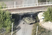 連日激戦のミハイリウカ鉄道橋高架下の戦い…ロシア軍が繰り返し装甲車投入！