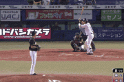 【ヤクルト】山田哲人のレフト上段に突き刺さる特大の3ラン！