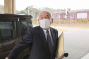 町長が議場で市長に土下座を要求　ゴミ処理施設などを周知するパンフレットめぐり　福岡県