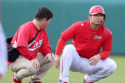 広島鈴木誠也が練習試合欠場、走塁時に打球が足に