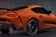 【車】トヨタ『GRスープラ』に可変リアスポイラー装備…45周年記念車を米国で発売　3.0L直6ターボ 6速MTあり 935万円  [ばーど★]