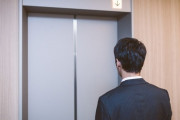 【戦慄】商業ビルのエレベーターで『異常事態』が発生した結果・・・