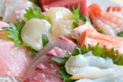 【悲報】キッズ「刺し身でご飯とか食えねぇだろ草」　若者の間で魚離れが進む🐟