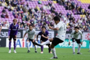 湘南、大橋PK弾で京都に競り勝ち2連勝！同節白星の最下位・横浜FCとの勝ち点差をキープ　J1第30節（関連まとめ）