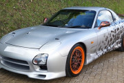 【画像】？？？「RX-7の塗装を変えたらめっちゃかっこよくなった！」
