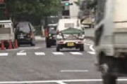 【動画】 運転手を殴りタクシーを奪った男を逮捕　その正体に驚きの声