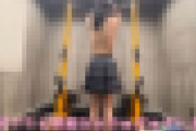 【画像】『JKが半裸でひたすら筋トレをするだけのYoutubeチャンネル』、発掘されてしまうｗｗｗｗｗｗ