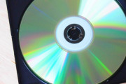 【疑問】「ブルーレイディスク」とかいう15年近くたってもDVDを駆逐出来ない規格