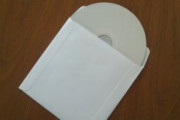 中途入社のオジサン社員からアプローチされる。机の上にある私のメモ帳にCD-Rがはさんであって…