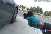 【動画】ドジっ子保安官さん、ドングリがパトカーに当たる音を銃声と勘違いして銃を乱射