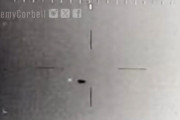 米海軍が撮影した「UFO動画」が流出してネット騒然…4機の物体が海から浮上！
