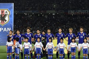 なんで日本のサッカーファンって日本の代表戦しか見ないの？