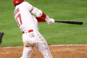 大谷翔平、「2番・投手」で初回161キロ無失点＆先制2号ソロ