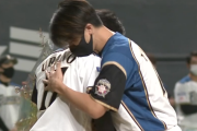 ワイハムファン、浦野の引退セレモニーで号泣する