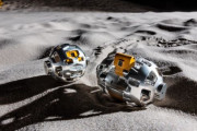 韓国人「日本の変身ロボットおもちゃが月面に…科学界騒然」