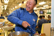 あなたもきっとカレーが食べたくなる…金曜日を迎えた海自隊員の喜びの表情！