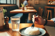 昭和に常識だった「ライスをフォークの背にのせる食べ方」は正しい？　今さら聞けない食のマナー