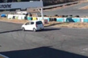 【動画】 公道イキリ軽自動車おじさん、サーキットの走行会に招待されるもとんでもない迷惑行為で出禁に