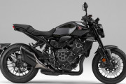 ホンダ、ブラックのカラーリングで統一した「CB1000R Black Edition」を発売