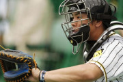 阪神・梅野隆太郎、真の武器はバズーカに非ず。MLB選手も絶賛「地味で痛い」技術とは