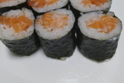サーモン細巻き巻いたったwwwwww