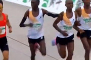 北京ハーフマラソンで八百長疑惑、アフリカ選手３人が並んで中国選手にジェスチャーｗｗｗ