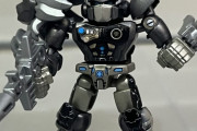Blokeesのトランスフォーマーを店頭で見かけて一個摘まんだんだけどカッコいいね