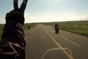 バイクで走ってたら手振られてワロタｗｗｗｗｗｗｗｗｗｗｗｗｗｗｗ