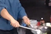 【動画】中国人、チャーハン作るのが上手くてカッコいい