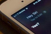 Siriの音声「女性がデフォルト」を取りやめへ！！！