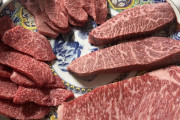 外国人「日本だとたった7000円でこんなに和牛が買えちまうんだ」
