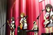 軽音部の高校3年生さん、なんとか最後の文化祭を実現しようとがんばって計画して認められるも、めちゃくちゃにされてしまう