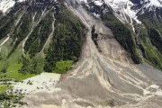 【画像】スイスの土砂崩れ、マジでやばい・・・