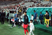 【サッカー】「興行的には大惨事！」韓国、パラグアイ戦の“超ガラガラスタンド”にショック！「４万3000枚売れ残った」