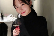指原莉乃先生、秋元康さんにお誕生日と作詩賞のお祝いをしてもらう🍷🎂
