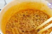 【反応さまざま】 韓国の「セルフインスタントラーメン店」が上海でもブームに？