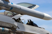 米軍が調達する空中発射兵器のリアルな価格、AIM-9Xは約5,000万円、AIM-120Dは約1億円