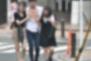 【文春砲】歌舞伎町で朝帰りするホストと女客のとんでもない写真が開示される