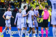 バルセロナ、F・デヨング退場で10人となりカディスと0-0ドロー…クーマン監督も終了間際に退席処分に