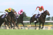 【競馬】2015安田モーリス1400通過タイム1:19.8　サトノアラジン京王杯勝ちタイム1:19.6