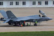 中国軍向けの第5世代戦闘機「J-35」3号機を確認…海軍向けの艦載機！