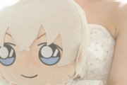 【画像】アニメのキャラクターと結婚した女性、思いのほか可愛い