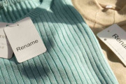 売れ残り服のタグを付け替え再販　注目の新事業「リネーム」って？