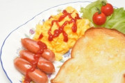 前々から今日は人間ドックだから朝食は食ないと言ってたのに朝食出してきた　作っちゃったから食べてと言われたけど無理だと断ったらヒスりだした