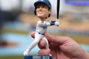 【海外の反応】少しエラの張った大谷翔平の人形を求める客でドジャースタジアムが大混乱【MLB】