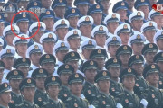【朗報】野獣先輩、中国の軍事パレードにて見つかる