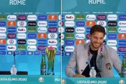 ◆EURO小ネタ◆クリロナのせい！？会見でコカ・コーラどけるのが流行りだしてしまうｗｗｗ
