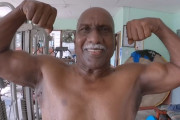 毎日筋トレに勤しむマレーシア在住の72歳のボディービルダーがカッコイイ！