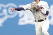 ドラフト1位候補の宗山塁、右肩甲骨を骨折していた